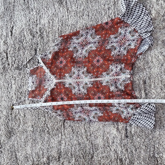 3/$13🎒 Autumn flutter boho tank - Picture 6 of 7
